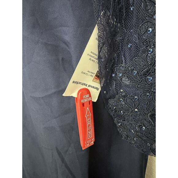 Mac Duggal Midnight Blue Long Sleeves Sequins Sheer Overlay Gown Size 16W - Picture 4 of 11